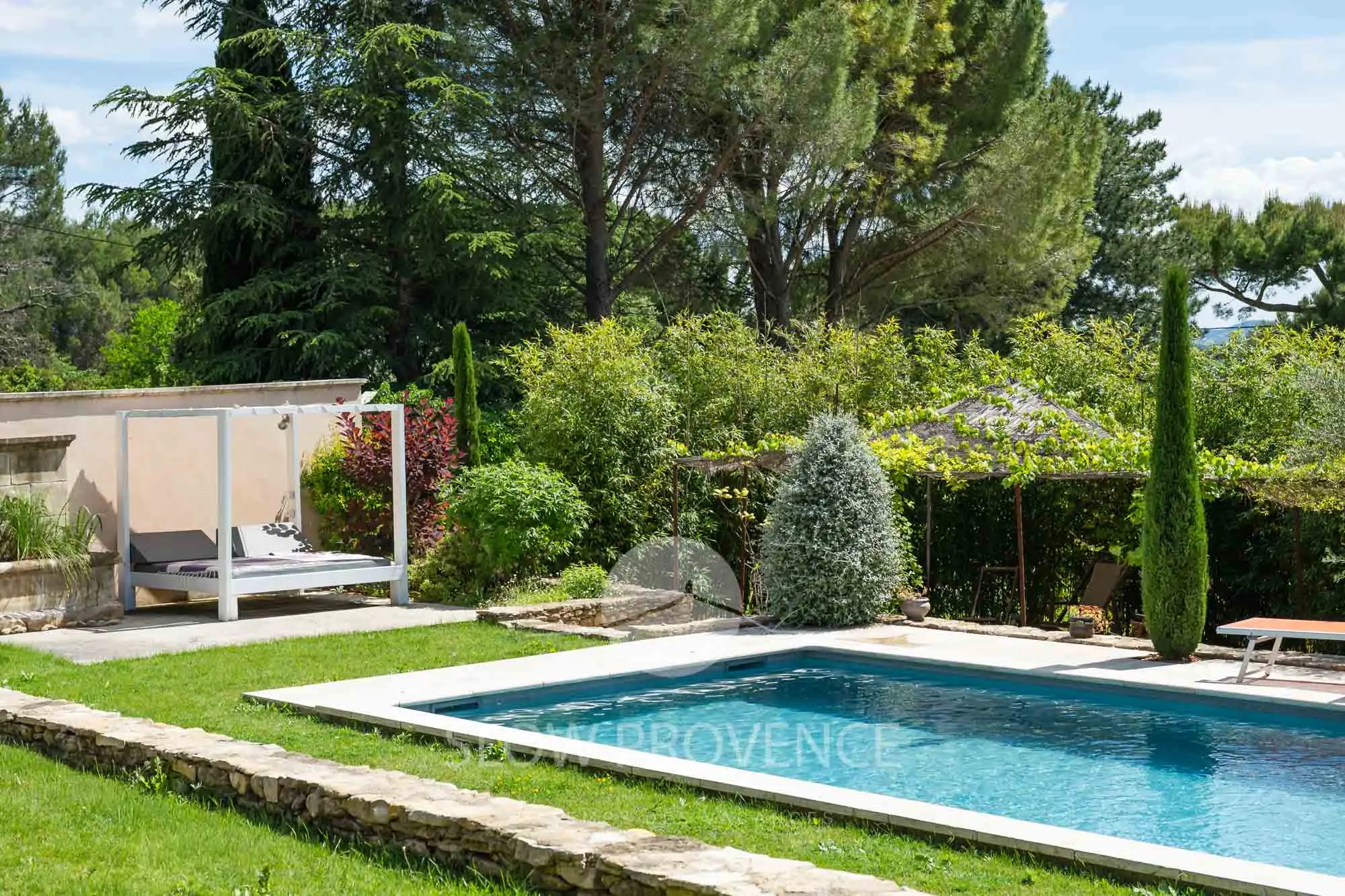 Under the Provençal sun, in Beaumes-de-Venise