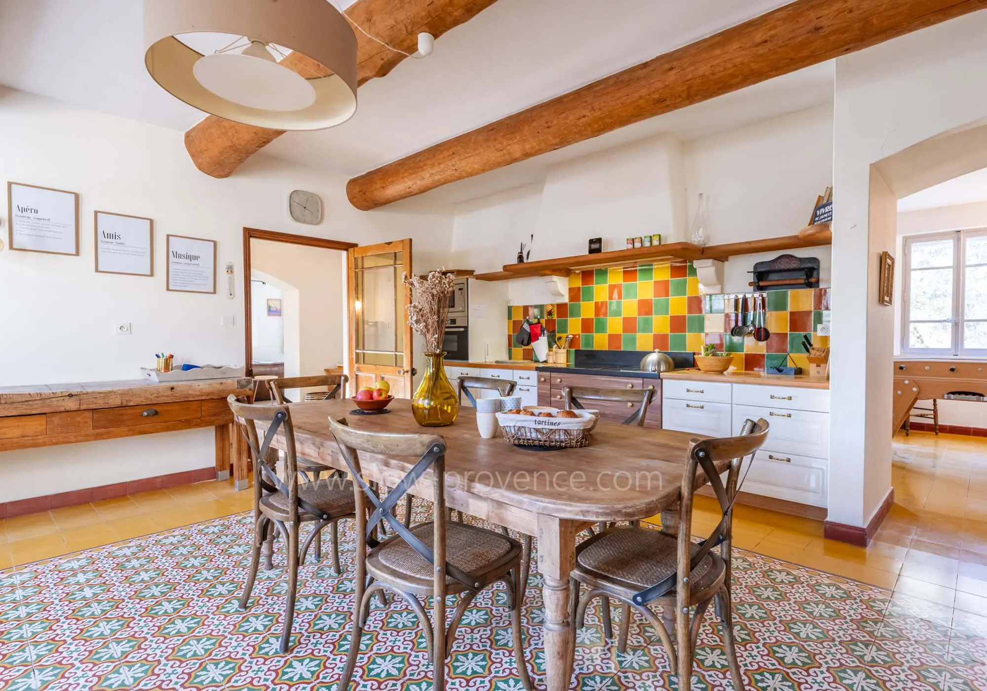 A fully equipped kitchen with Provençal charm