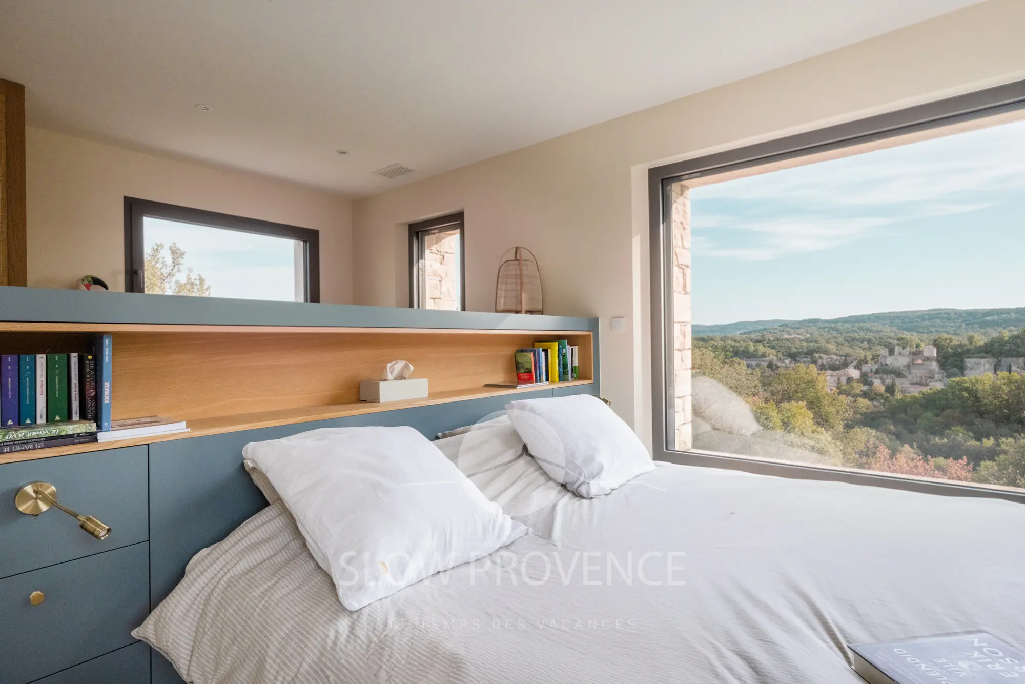 Vue sur le Beaucet et le Mont-Ventoux