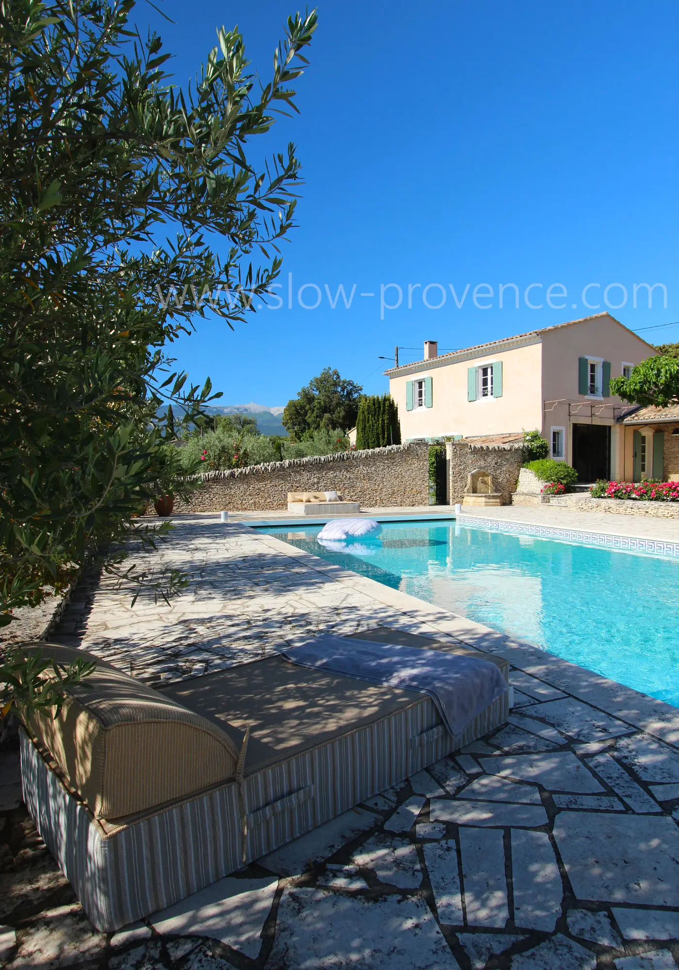 Sun loungers made in France