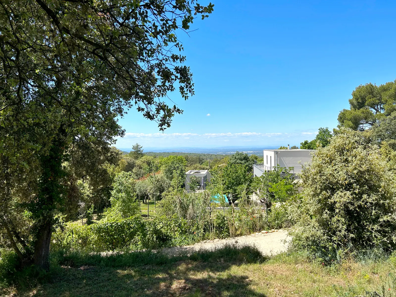 A villa with no overlooking neighbors for a peaceful holiday.