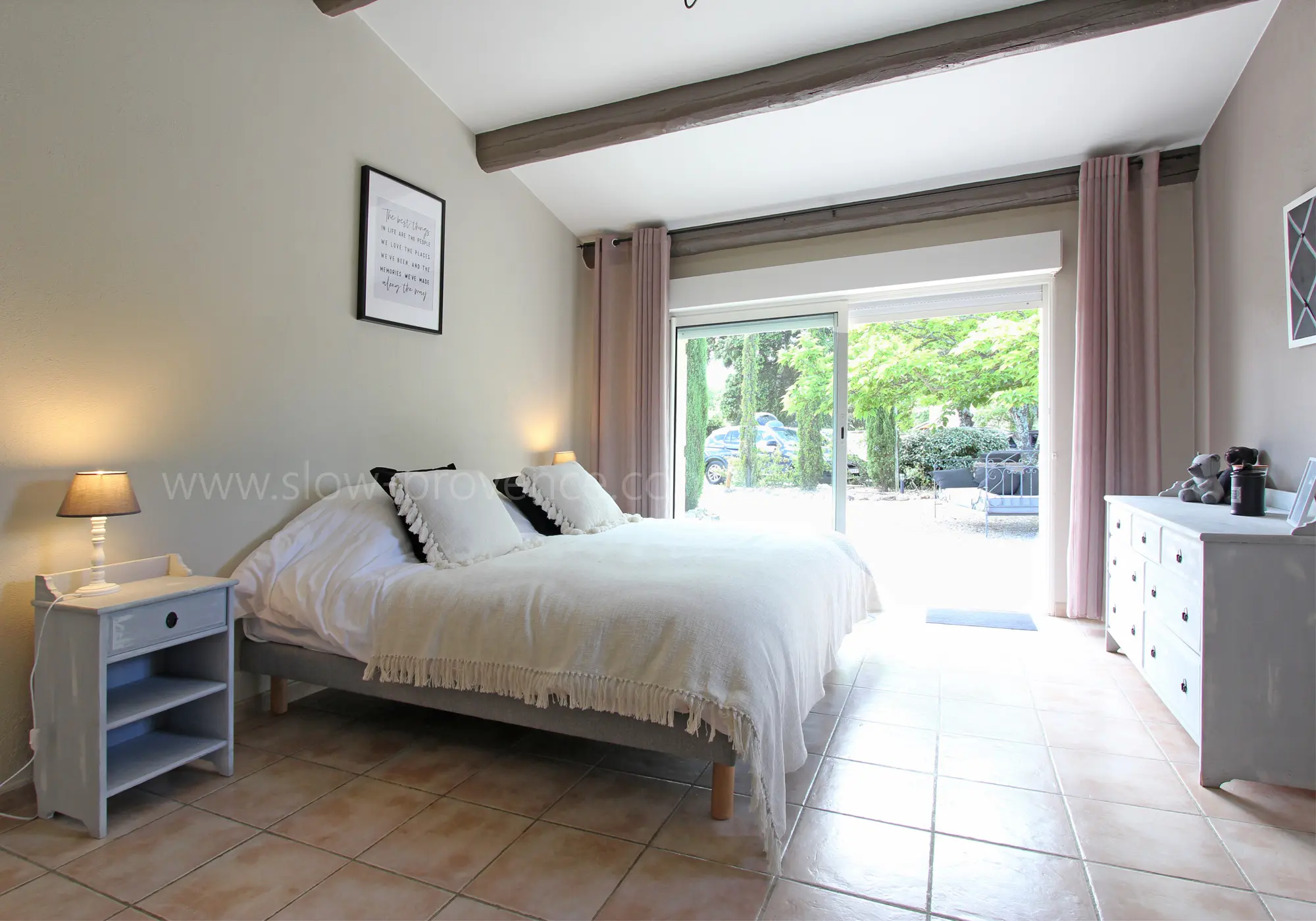 Schlafzimmer 3 mit Zugang zum Garten