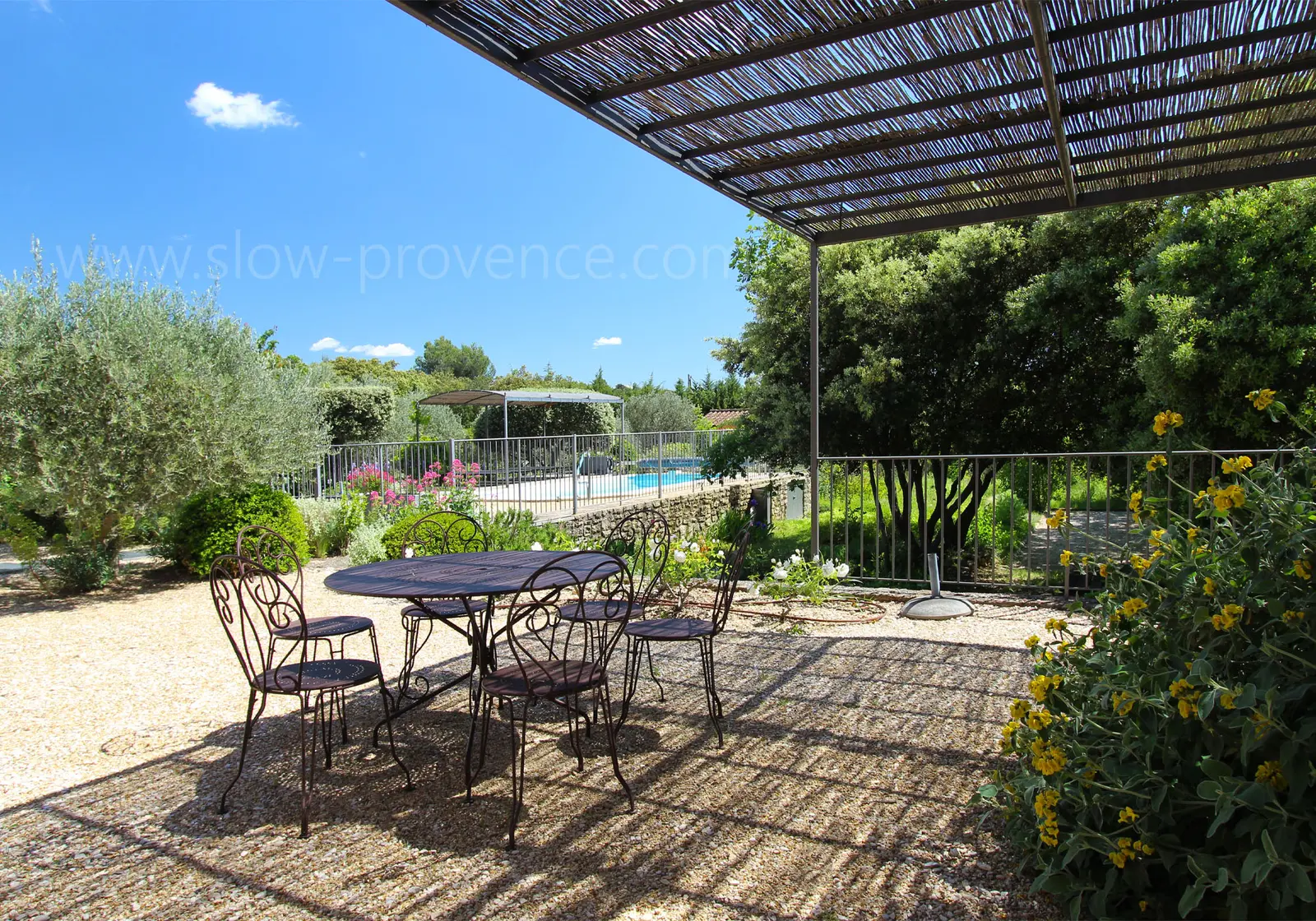 View on the garden and the swimming-pool