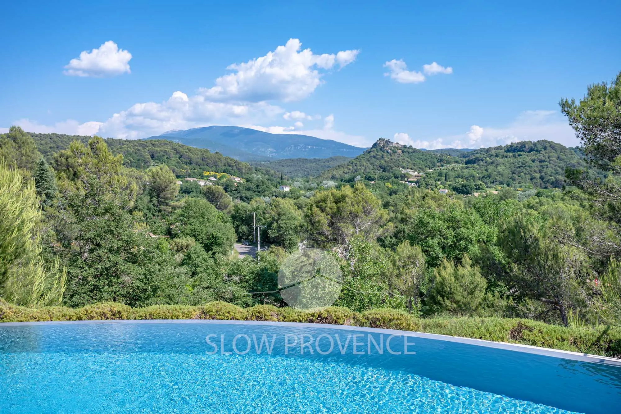 Kom en geniet van een heerlijke vakantie in de Provence!