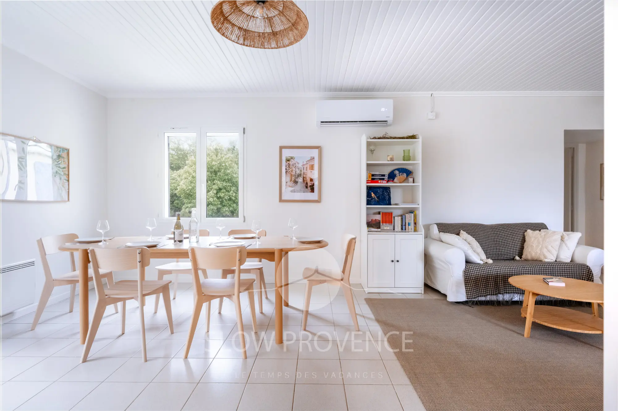 Villa cosy avec une pièce de vie lumineuse