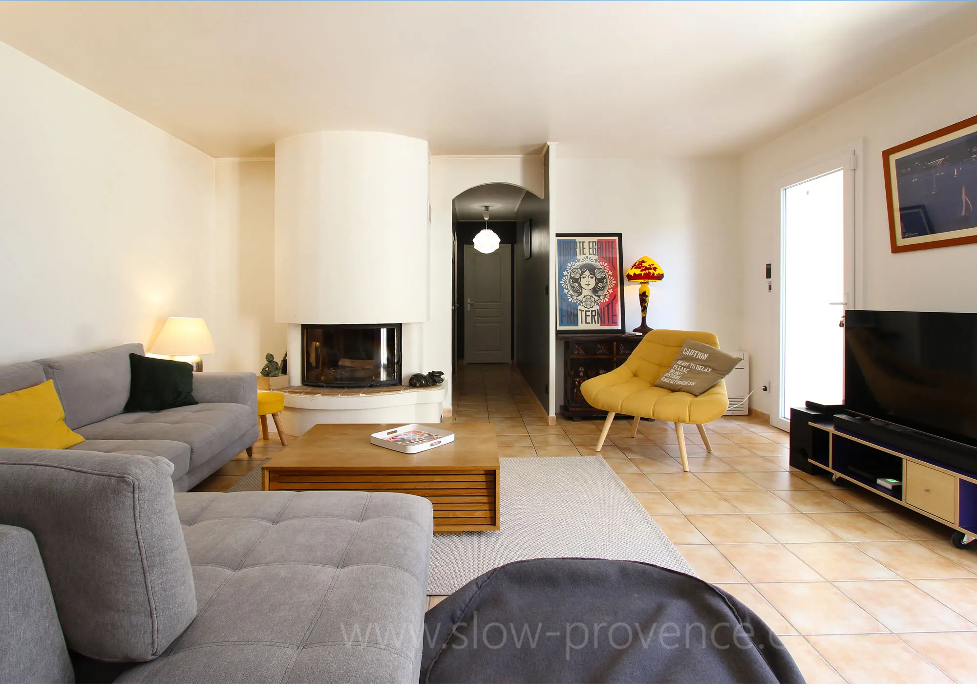 Bright and comfortable living room