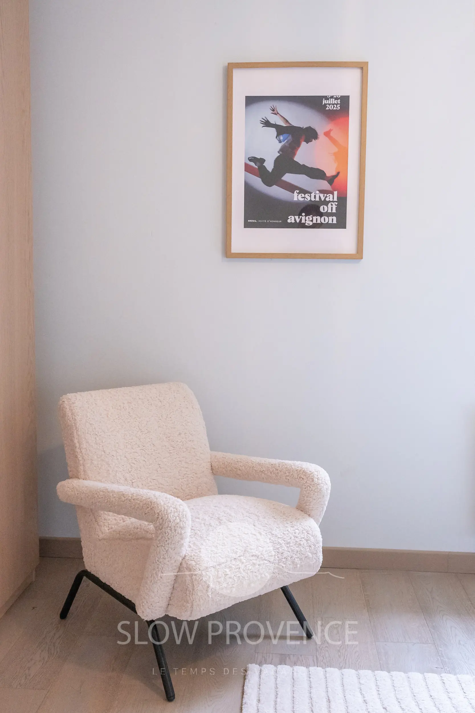 Mobilier épuré et moderne