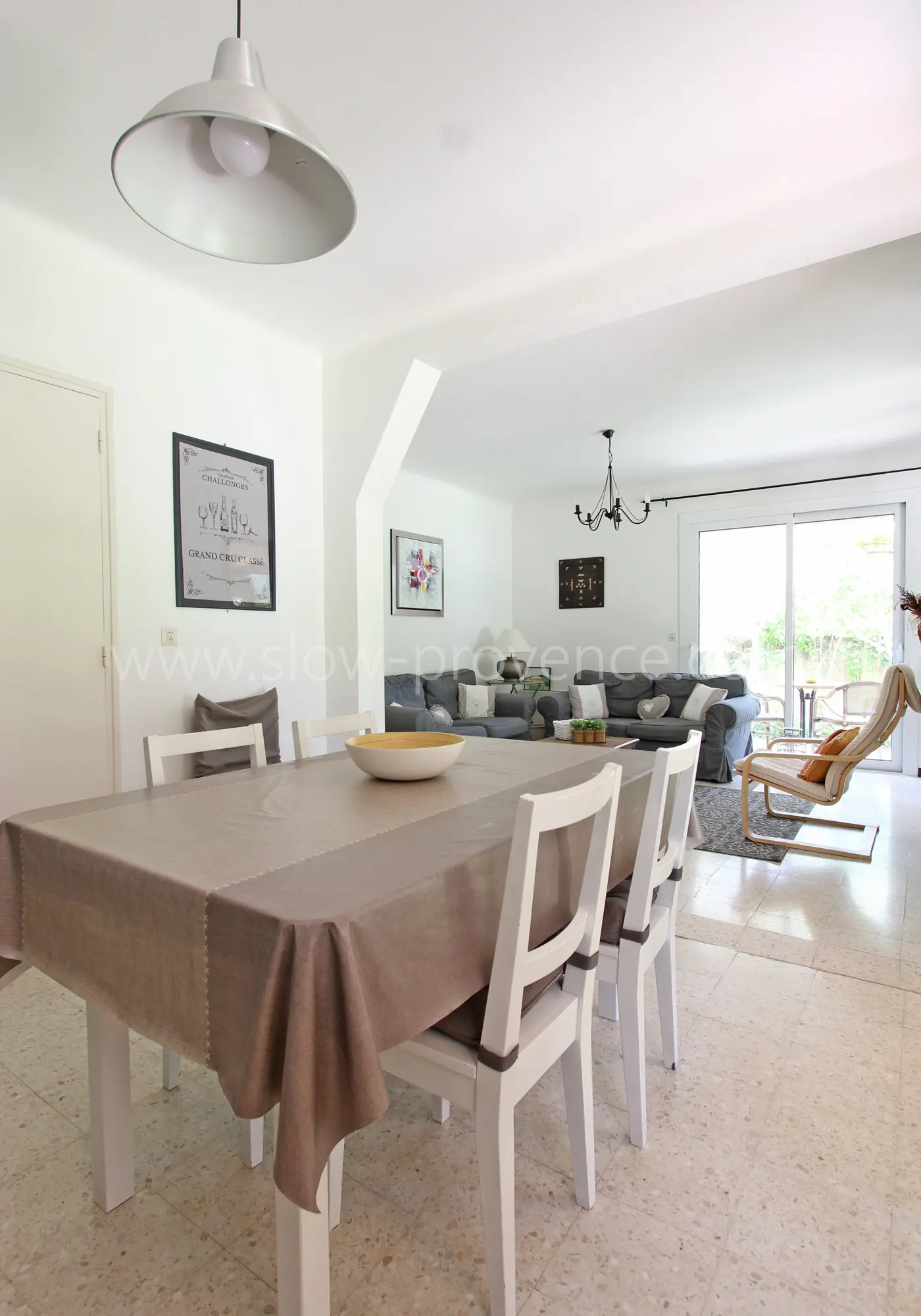 Pièce de vie ouverte sur l'extérieur