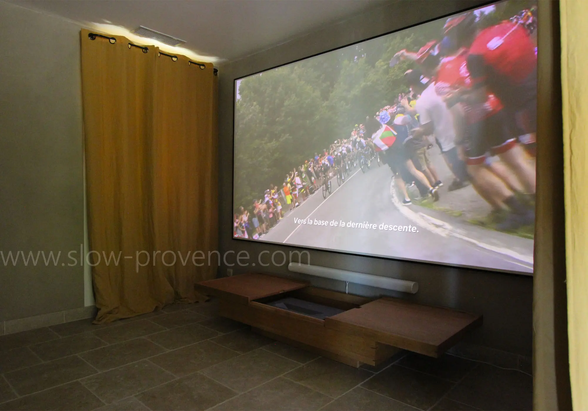 For a better immersion in the Tour de France!