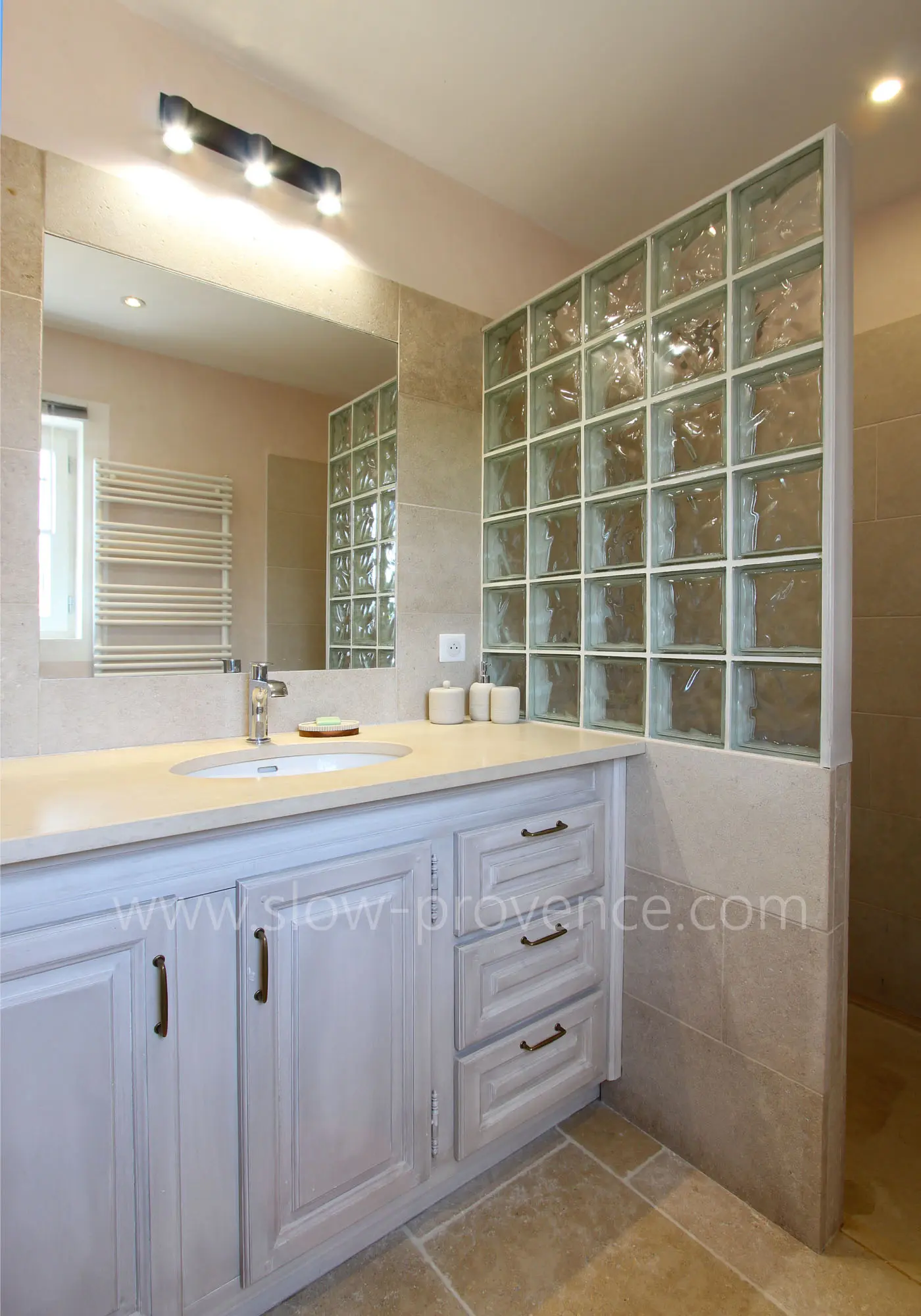 Shower room bedroom 1