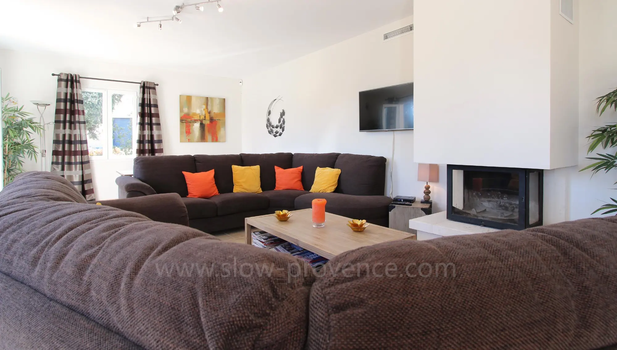 Woonkamer met televisie