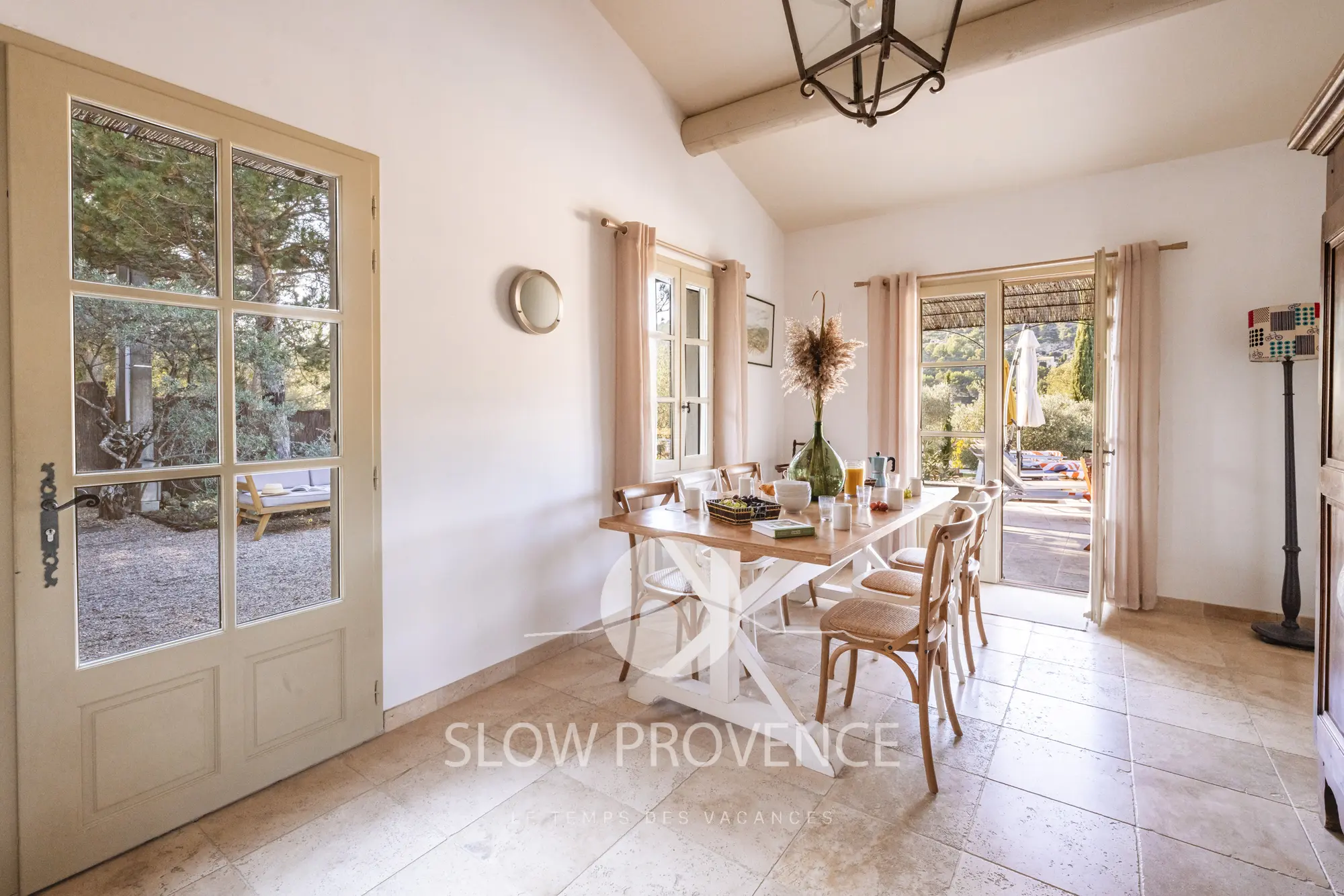 Living room open to the outside