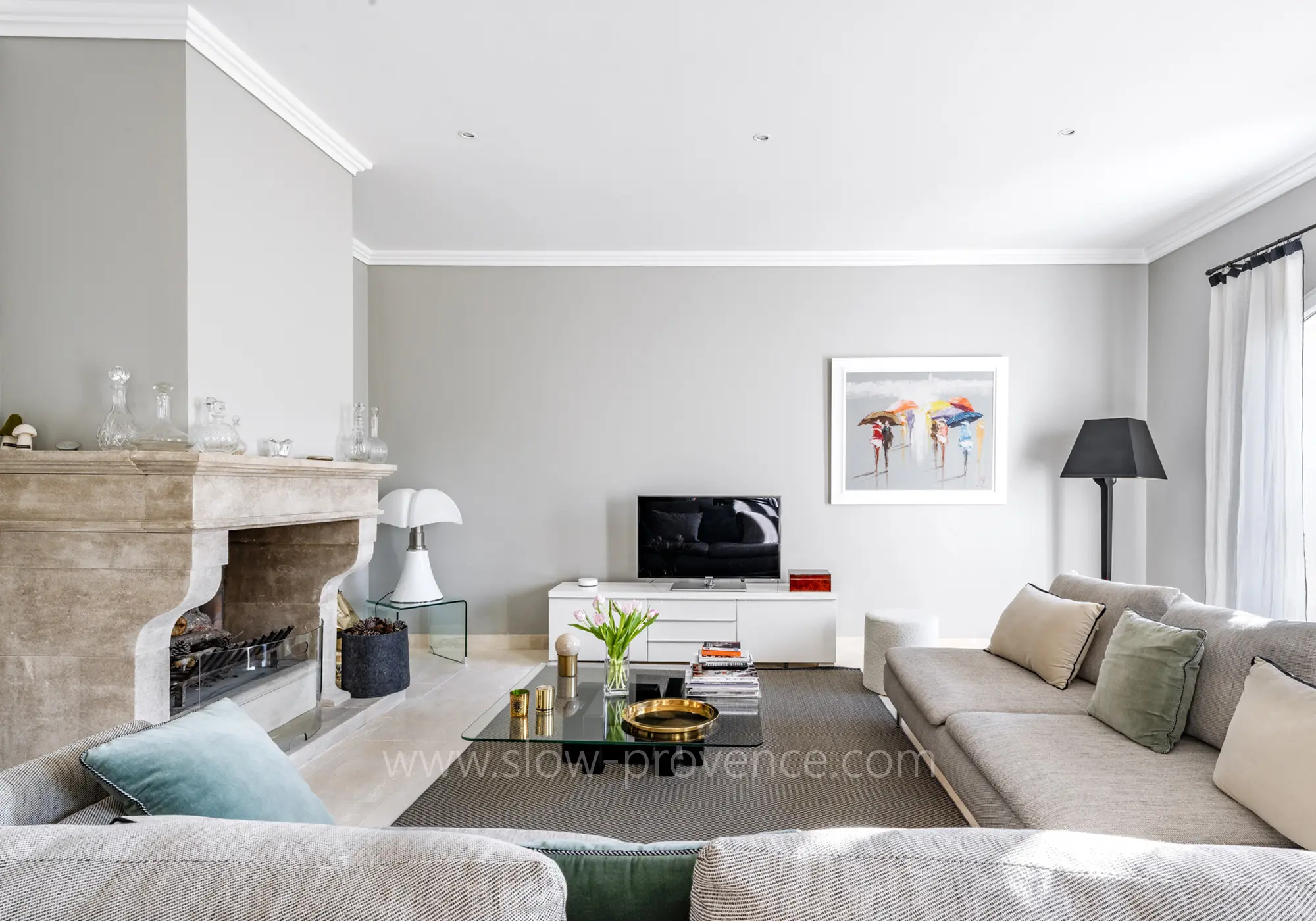 Very welcoming lounge area