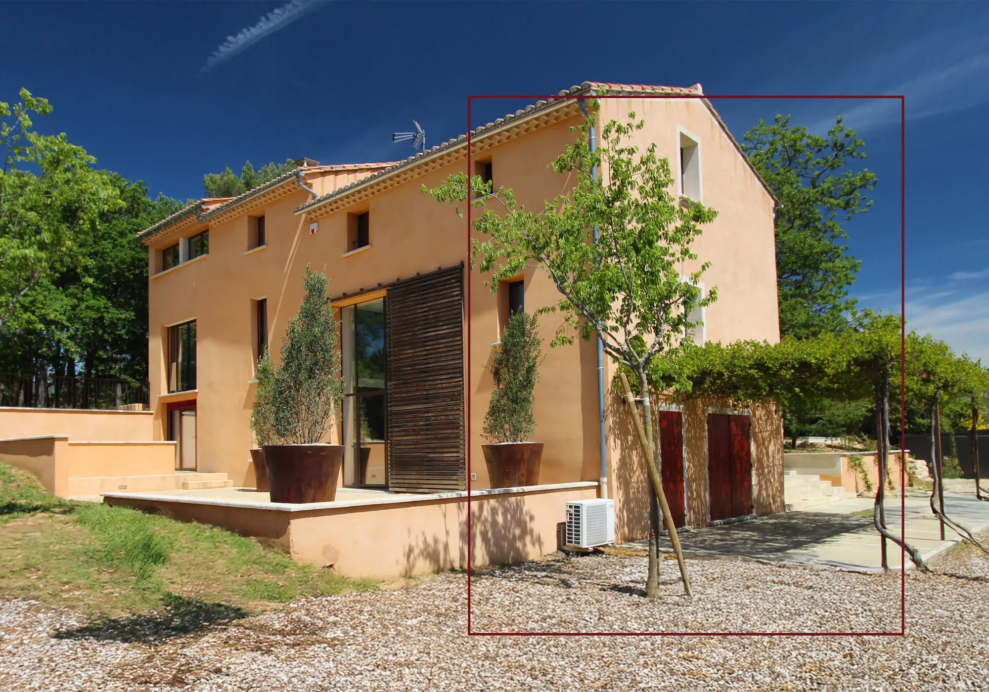 Un petit gite de charme dans un environnement calme et arboré