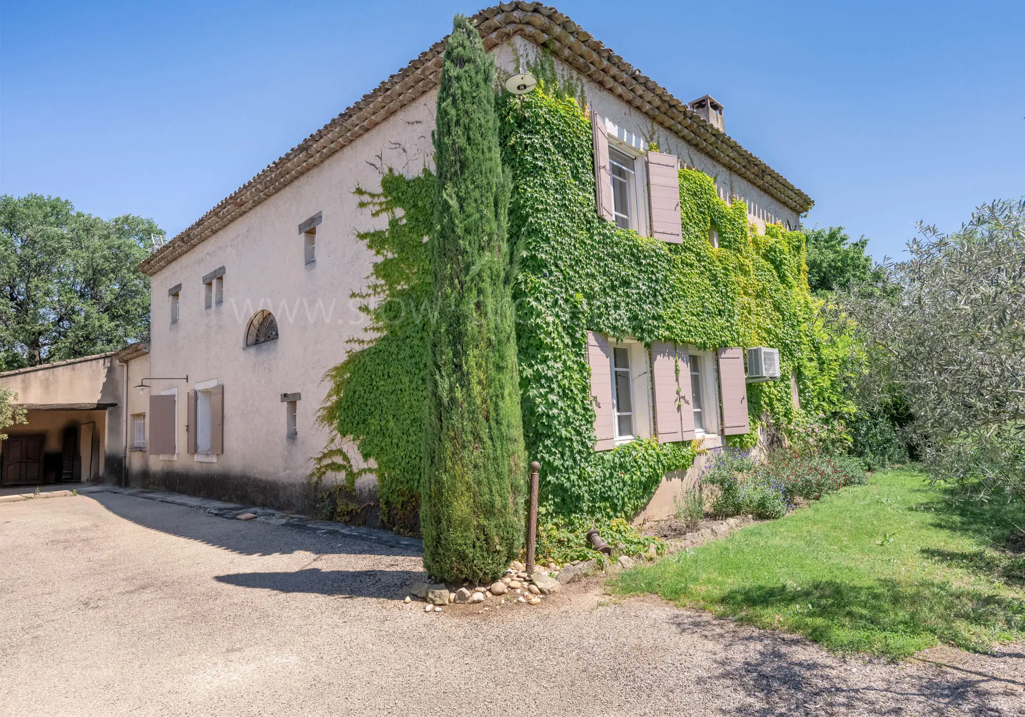 Sublime Provençal country house