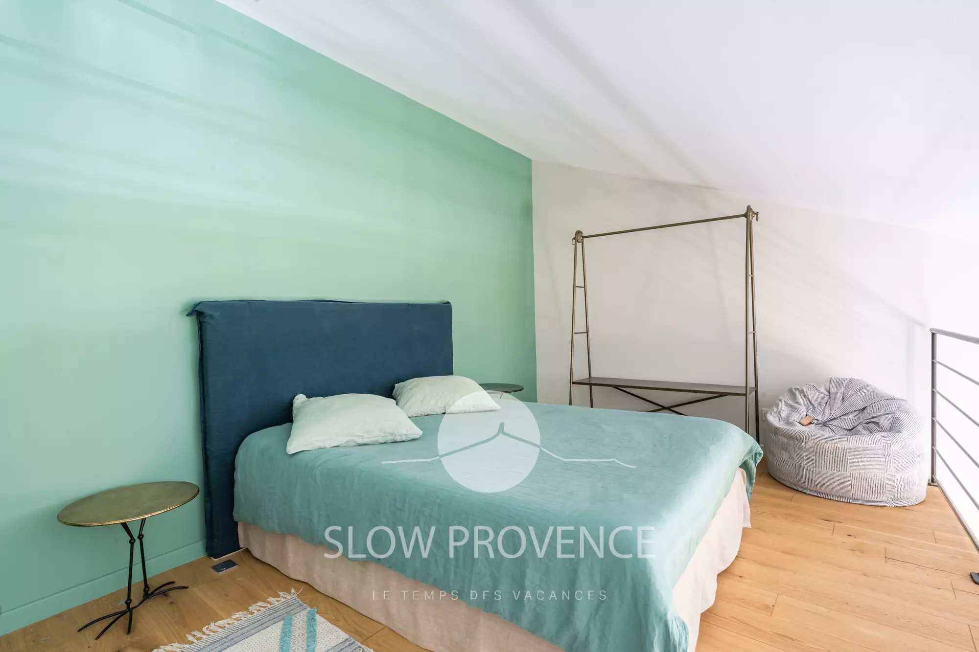 Room 3 - mezzanine bed