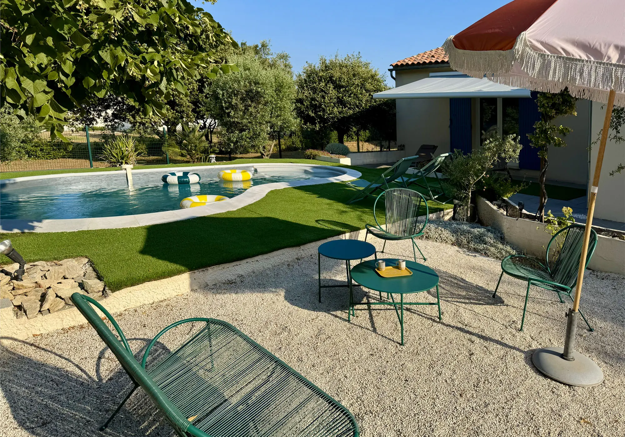 Convivial et ensoleillé