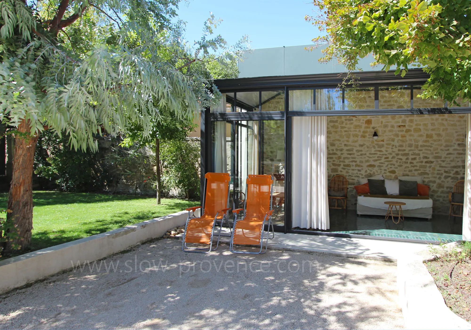 Access via the veranda