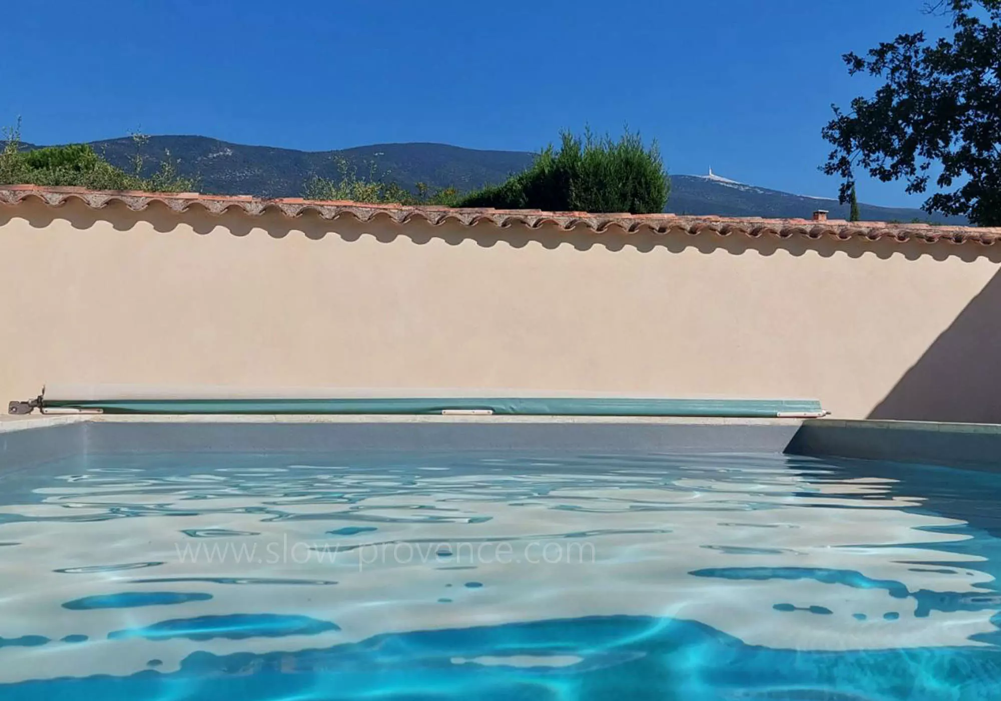 Beautiful Ventoux view from the pool