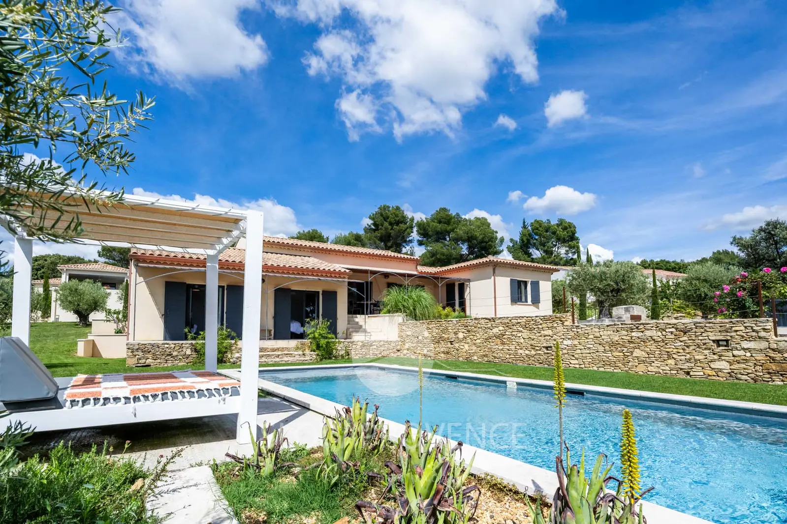 Une villa provençale avec prestations de grande qualité