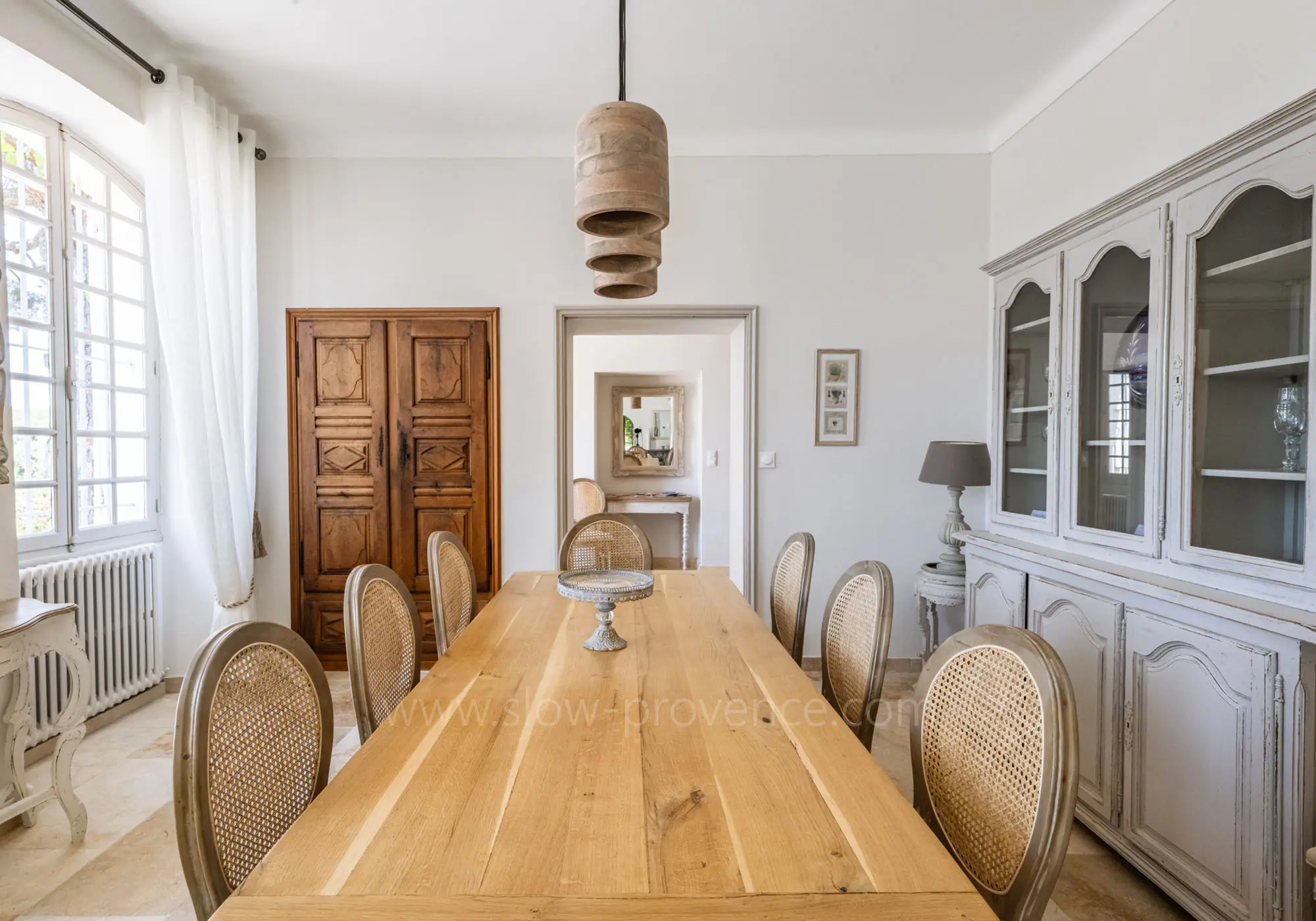 Salle à manger traversante