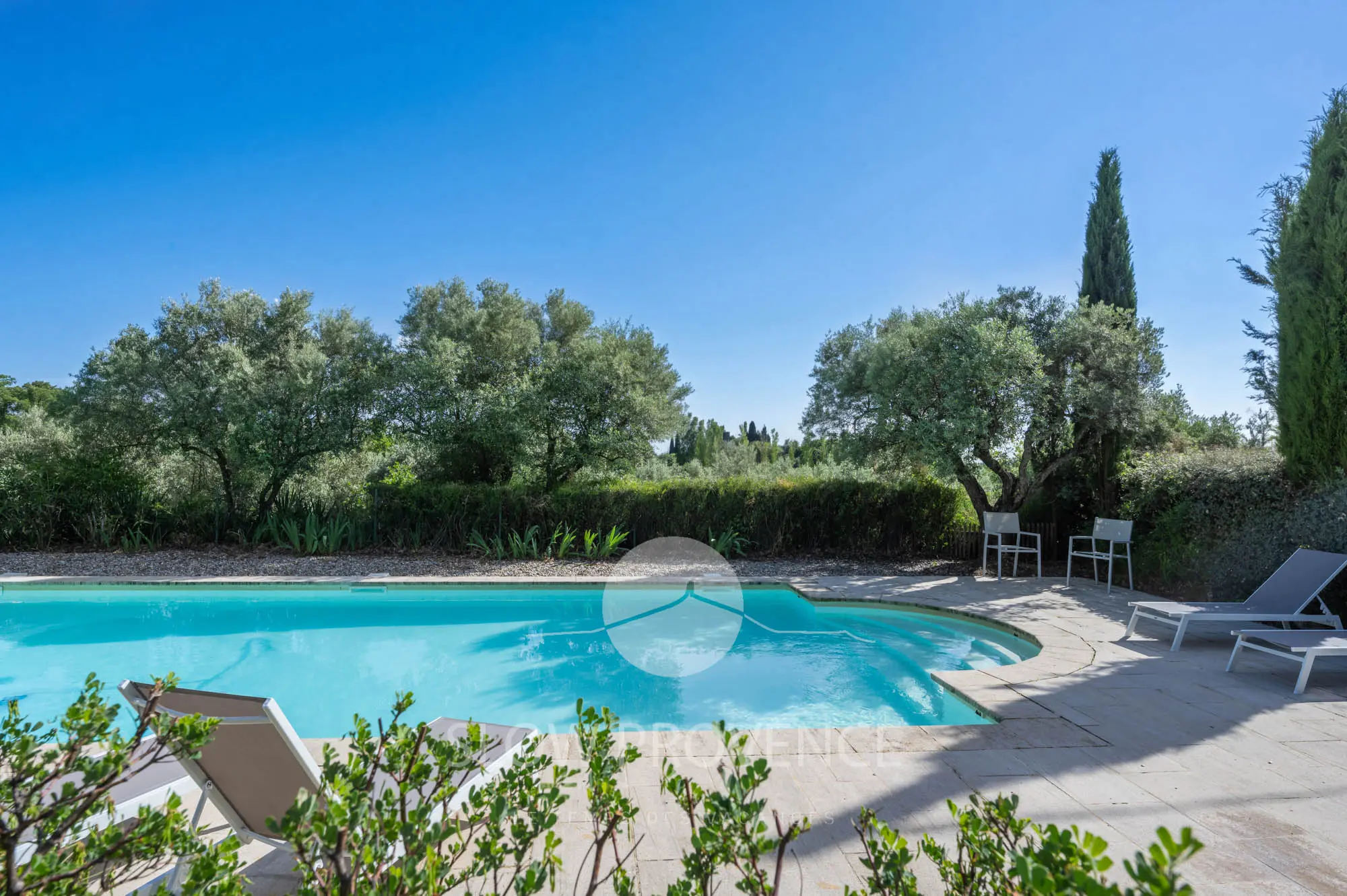 Ein wunderschöner, privater, beheizter Swimmingpool