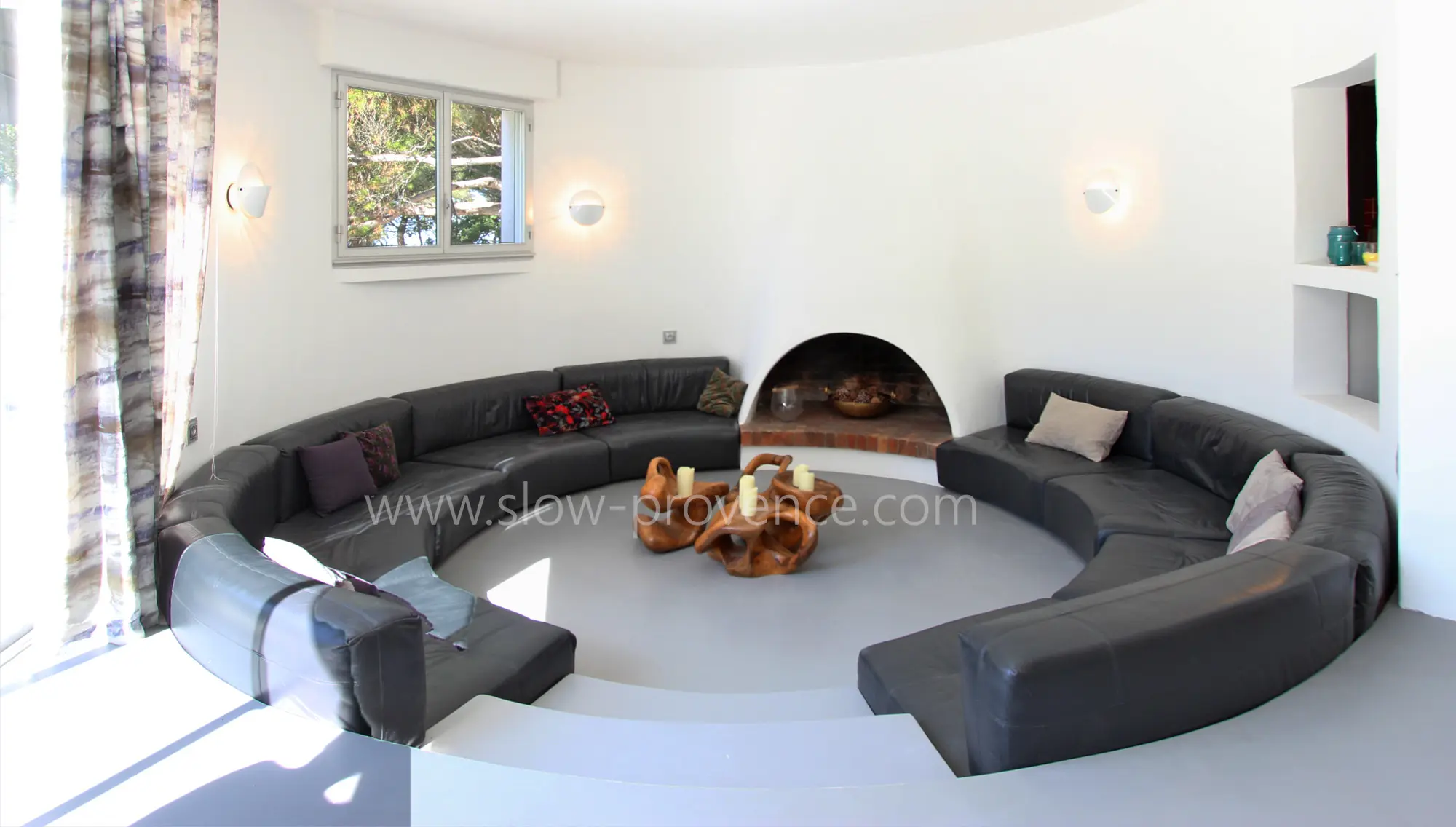 Ronde woonkamer