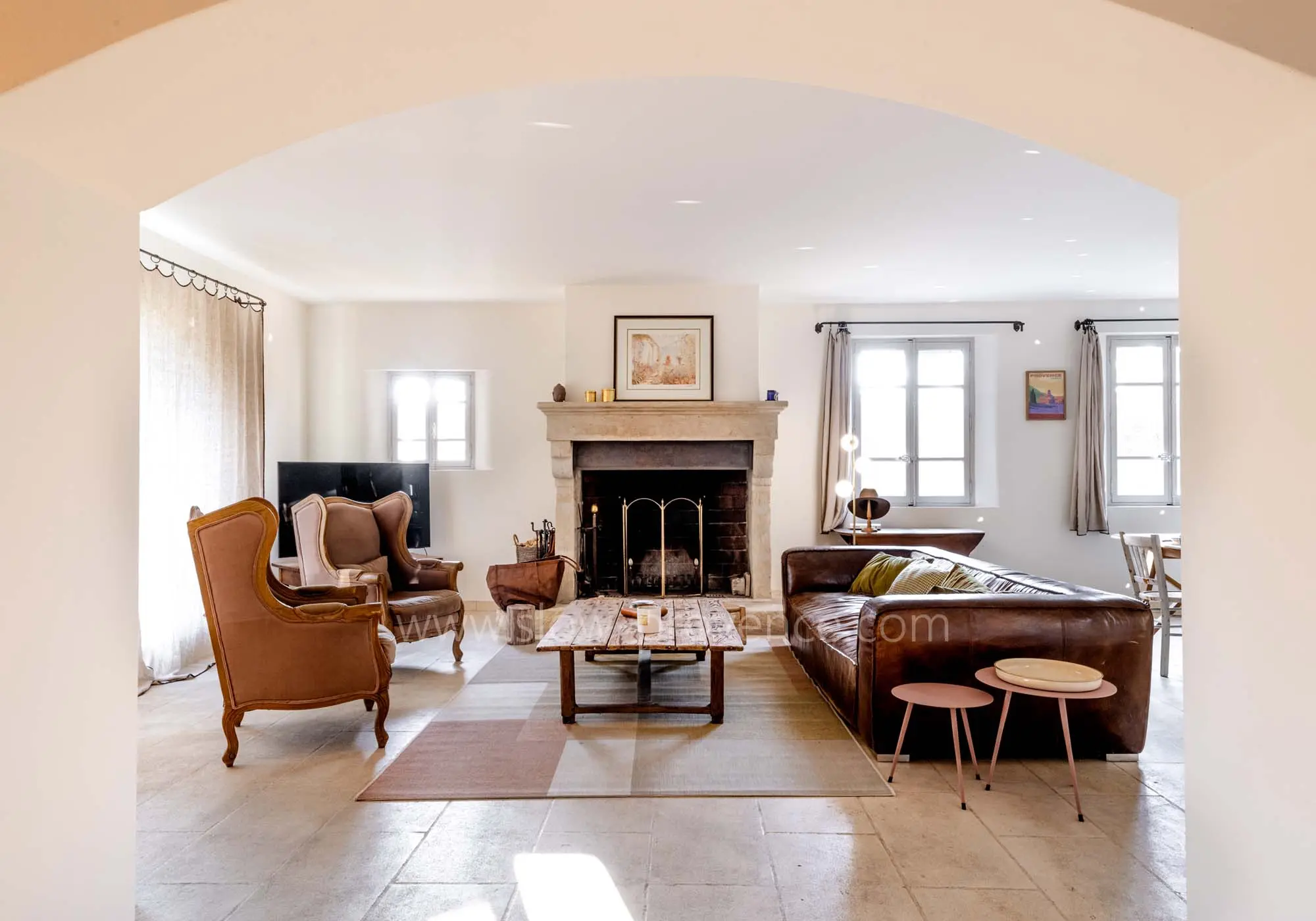 Cozy and spacious living room