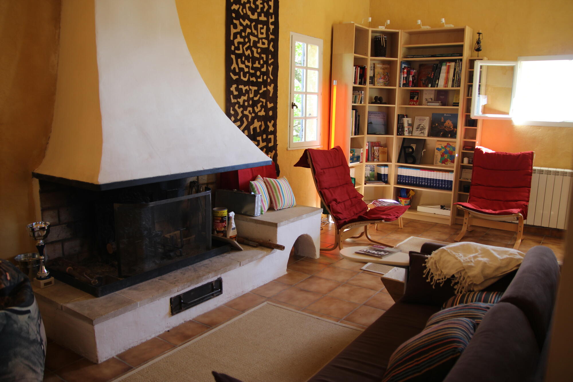 Lounge and open fire place