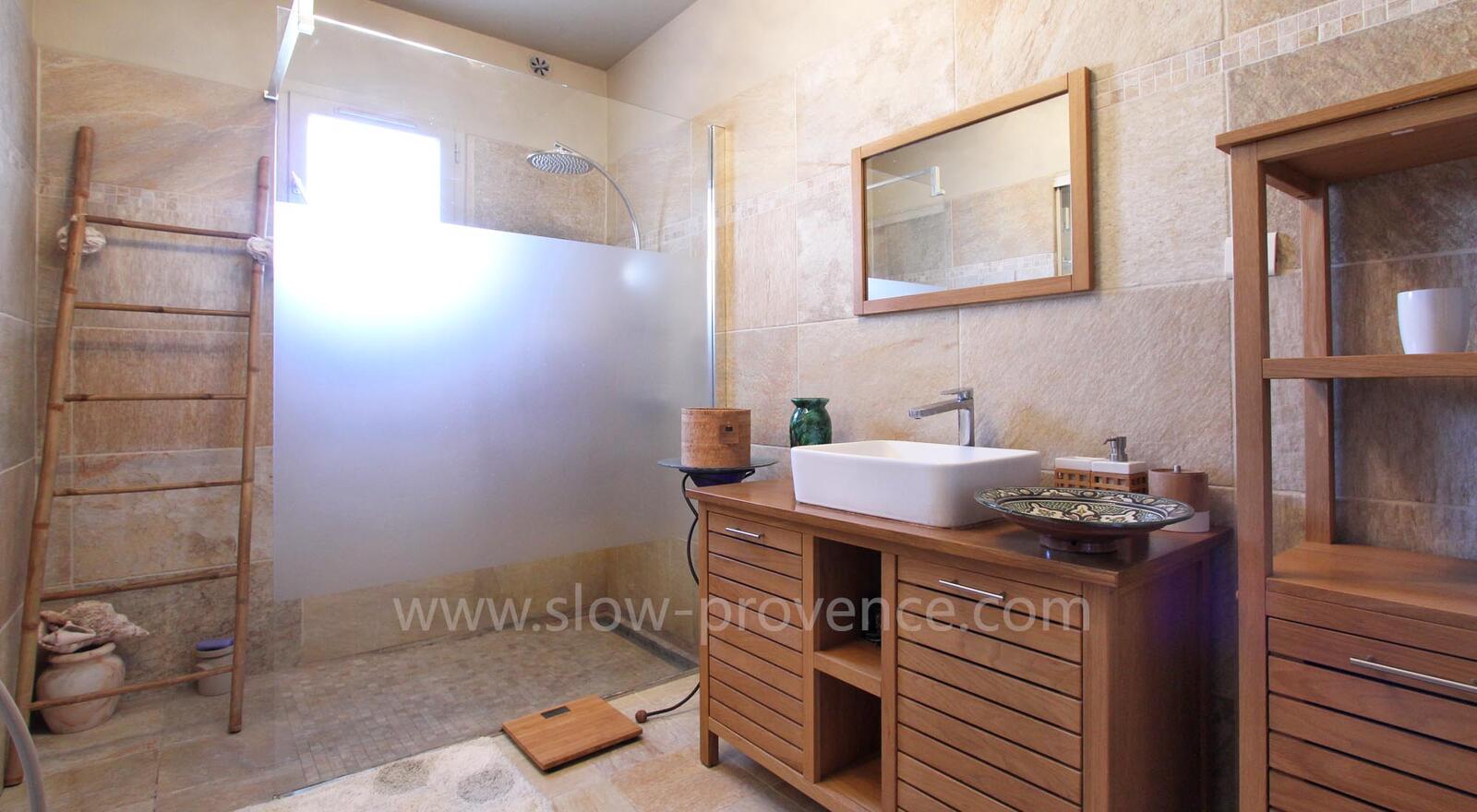 Bathroom shared by bedrooms 1 & 2