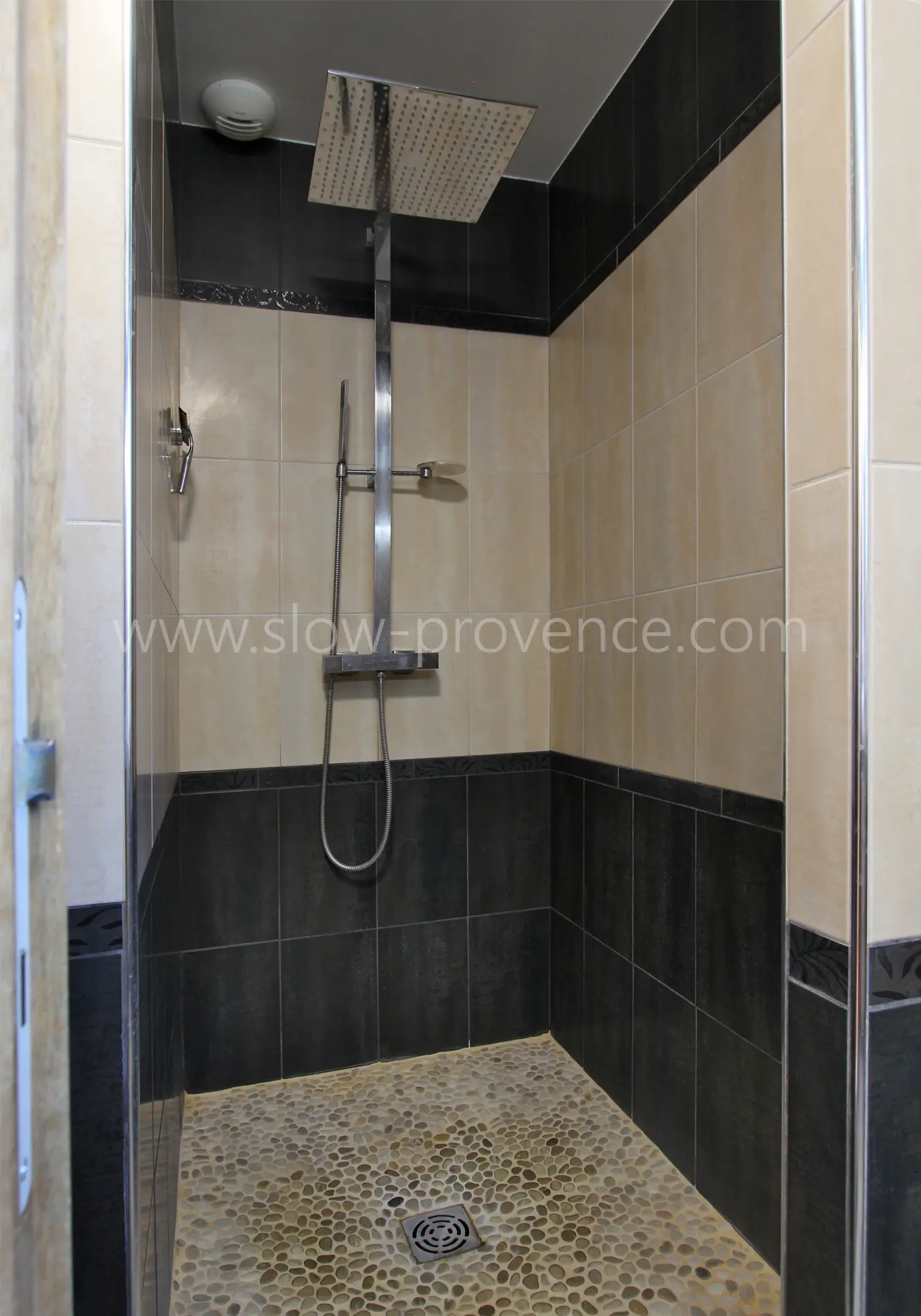 Shower room 1