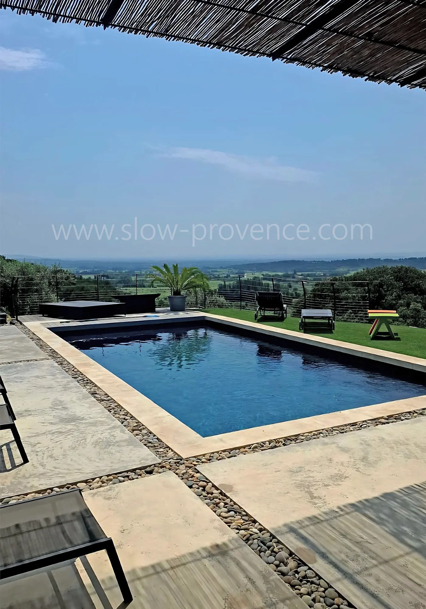 Ein wunderschöner, sonniger Platz