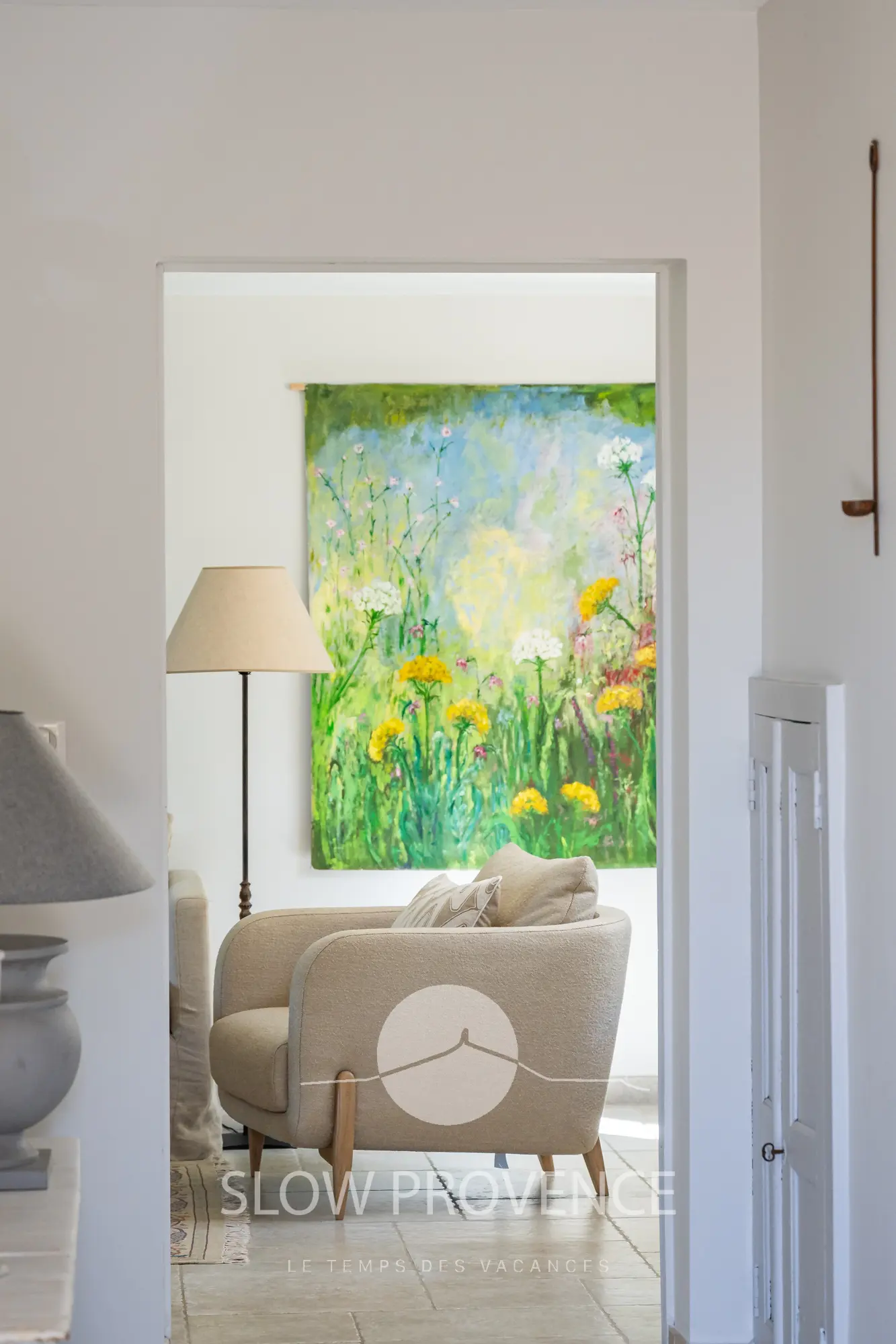 Access to the lounge