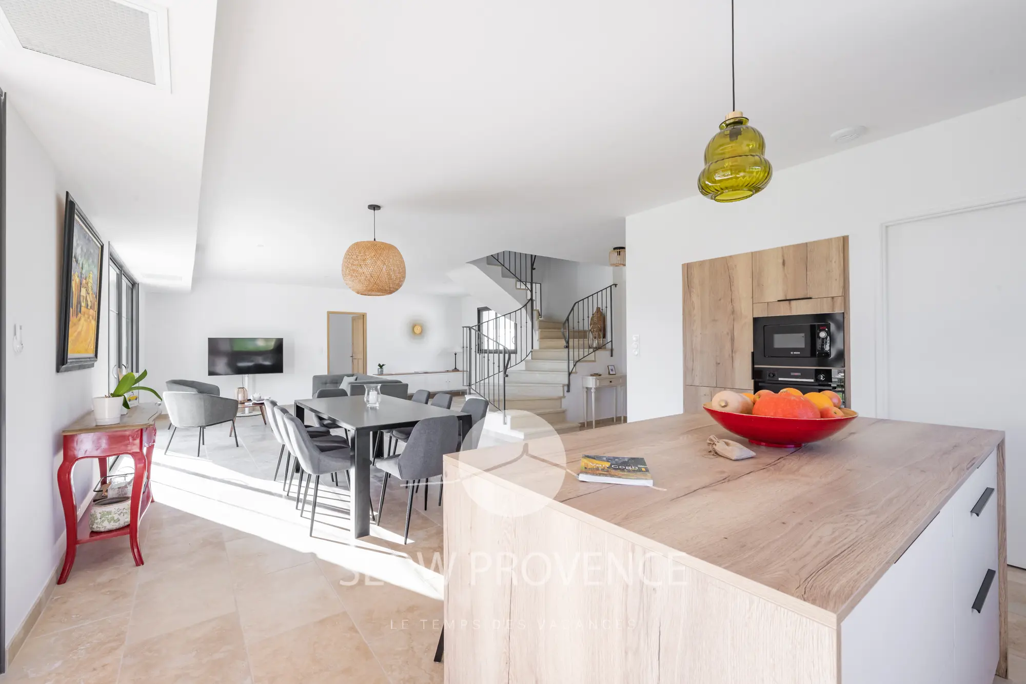 Open and equipped kitchen