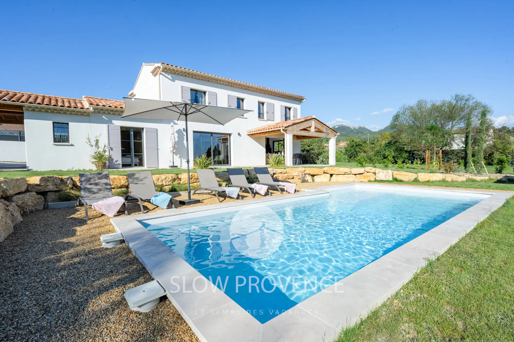 Relaxation area by the pool